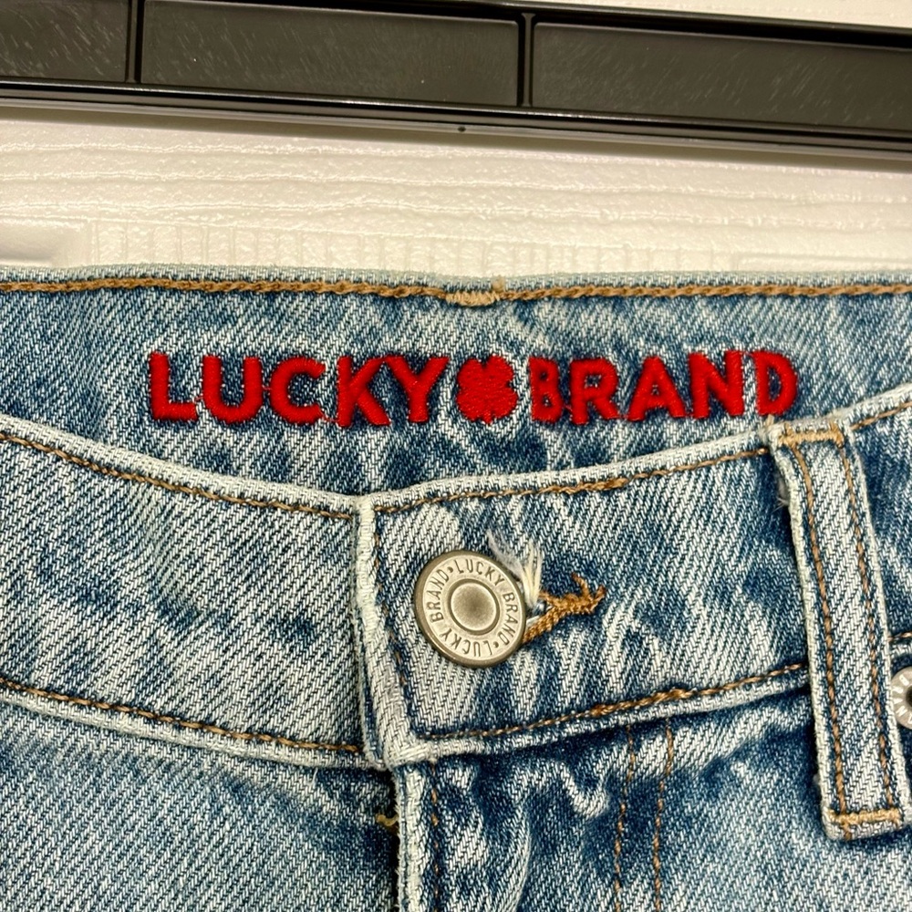 Lucky Brand Light Wash Distressed Straight-Leg Jeans - Picture 4 of 10
